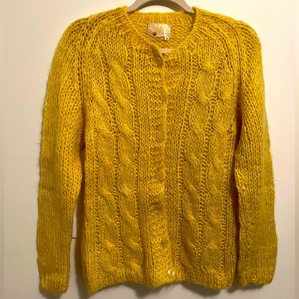Vintage Wool Handknit Yellow Sweater Medium